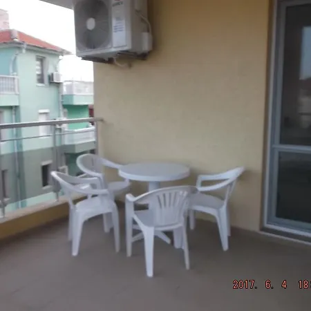 Apartament Lyudiev Pomorie