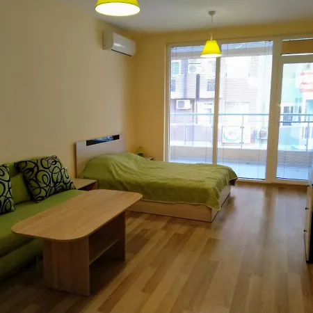 Lyudiev Apartament *