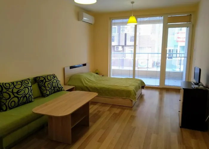 Lyudiev Apartman *